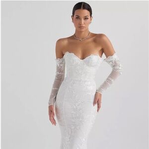 HOUSE OF CB 'Isabelle' White Lace Long Sleeve Bridal Gown